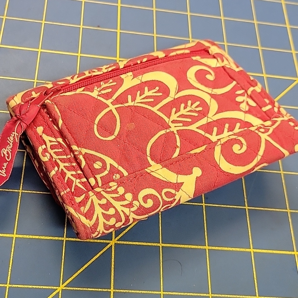 Vera Bradley Quilted Wallet 5.5 x 4 - Picture 9 of 11